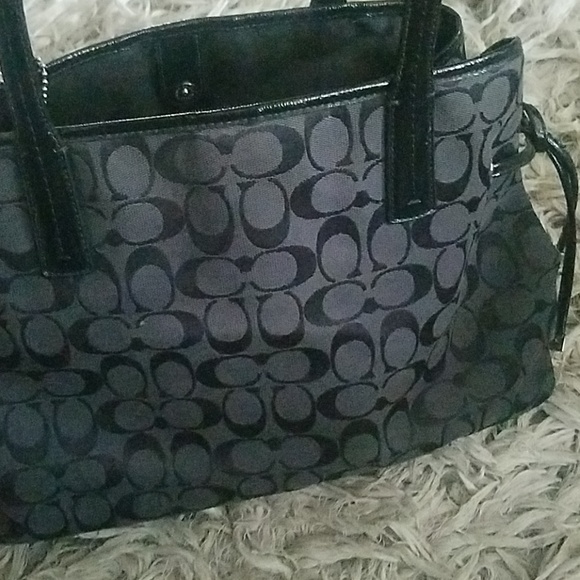 Rare Coach Python Carryall F24882 - Picture 5 of 8